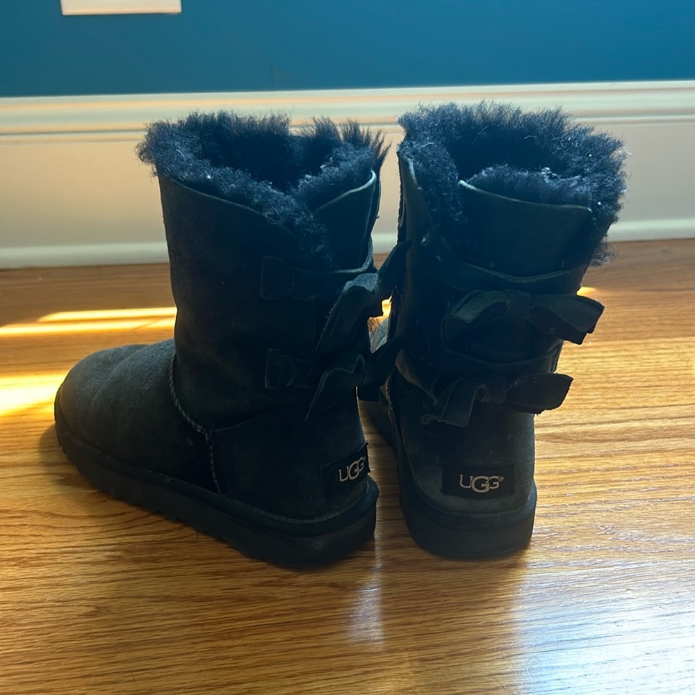 UGG black bow boots. Size USA 6